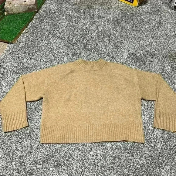 Zara Girls Mock Turtle Neck Sweater Size 9-10 Beige - Picture 1 of 9